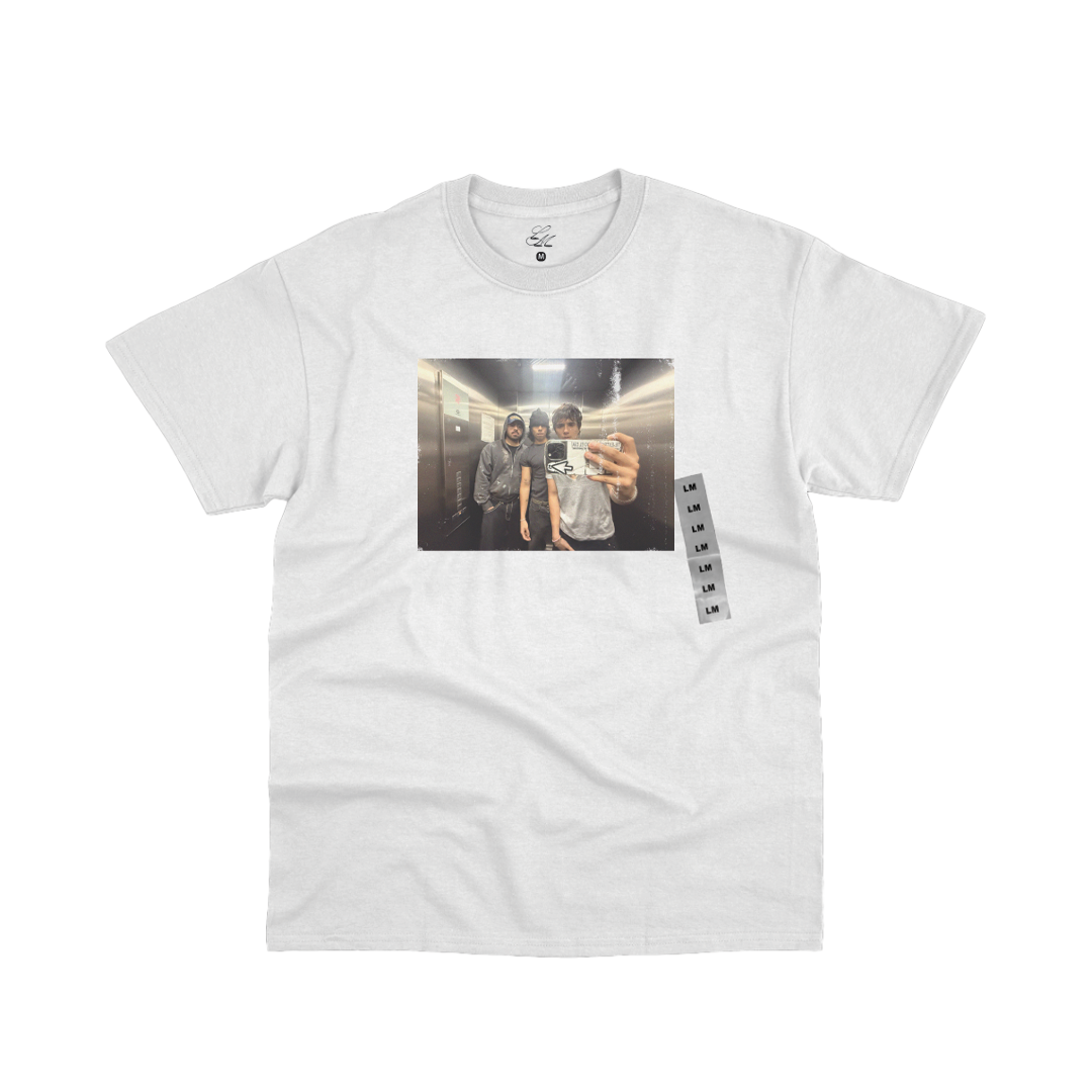 MIRROR SELFIE TEE